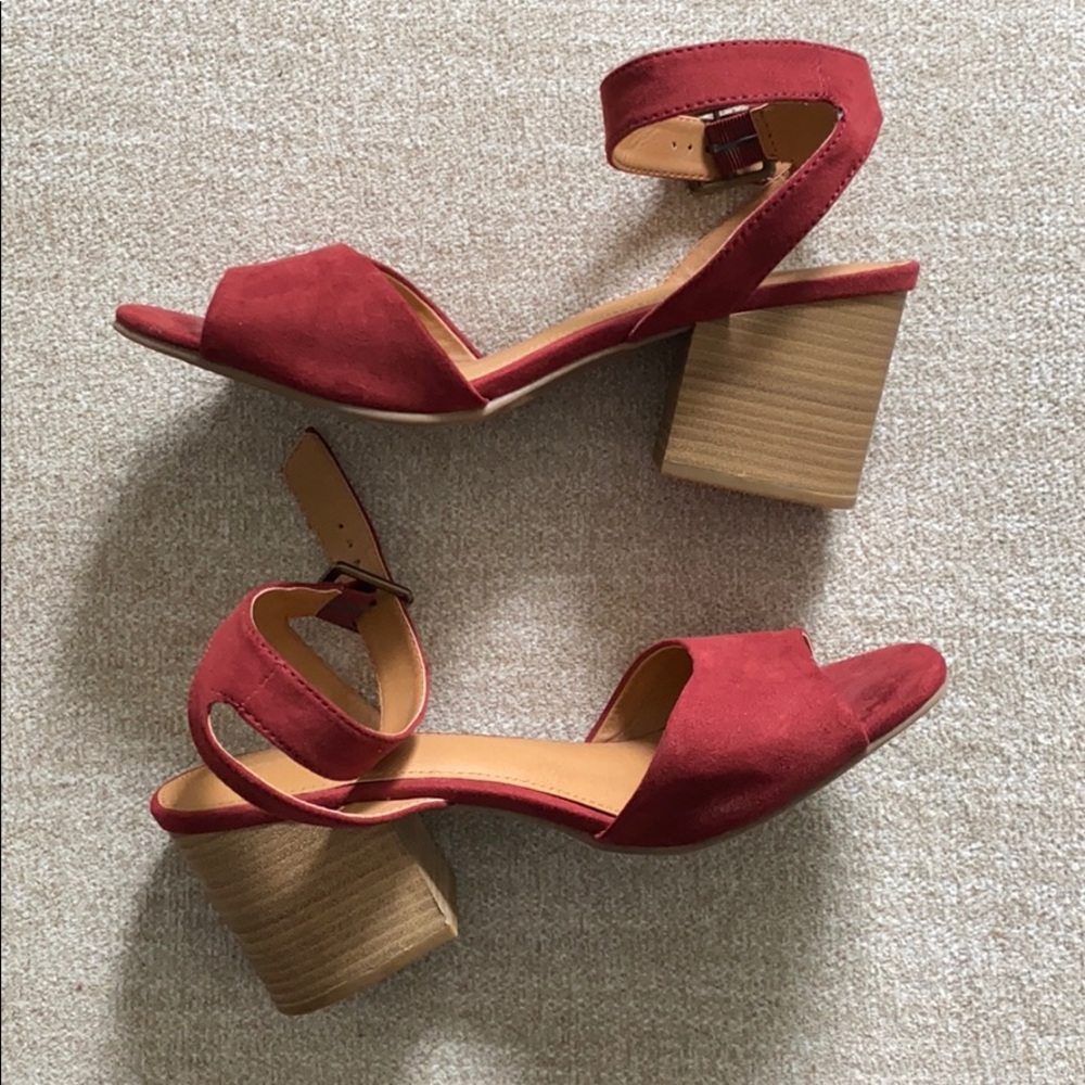 Universal thread heels